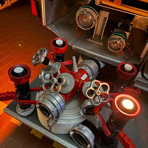 Photo by JF Dortmund-Deusen on November 30, 2025. May be an image of hairdryer and text.